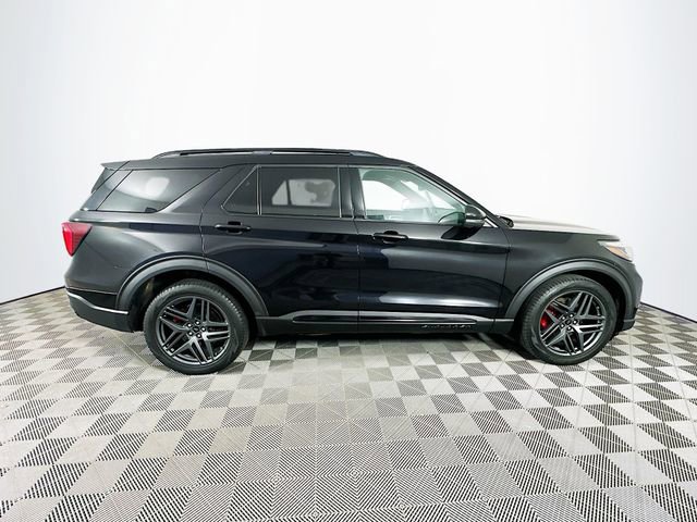 Certified 2025 Ford Explorer ST AWD/4WD image 13