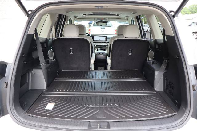 Used 2023 Kia Telluride EX w/ EX Captain's Chair Package AWD/4WD image 31
