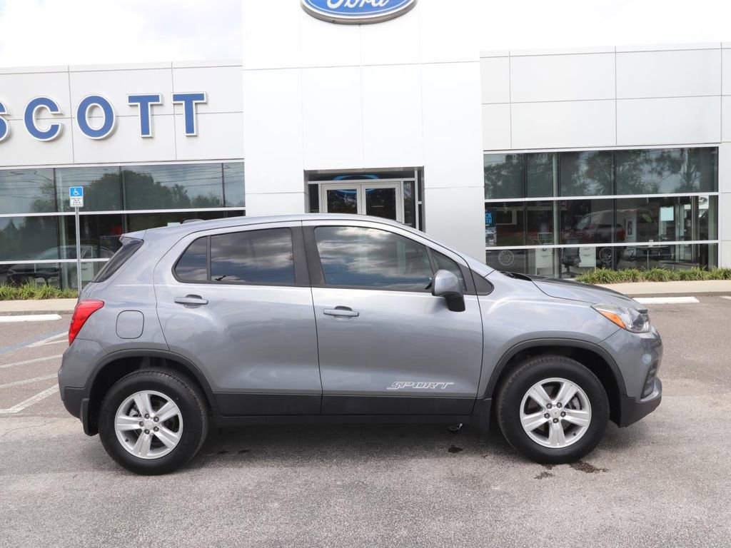 Used 2020 Chevrolet Trax LS w/ Tint and Cruise Package image 6