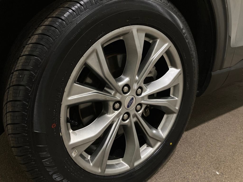 Certified 2023 Ford Explorer Limited w/ Equipment Group 301A image 16