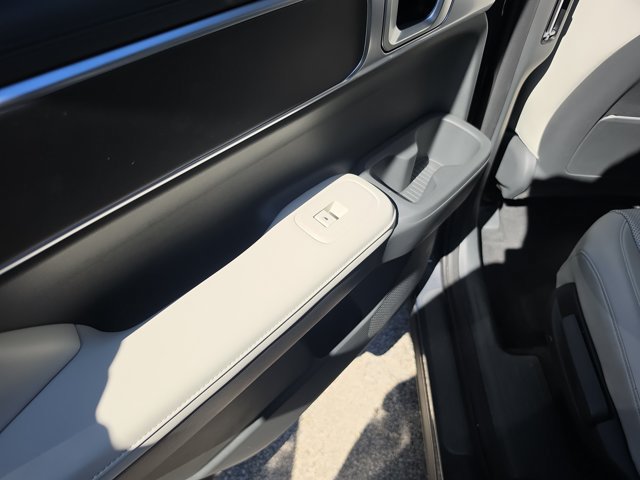 Used 2026 Hyundai Santa Fe SEL FWD image 13