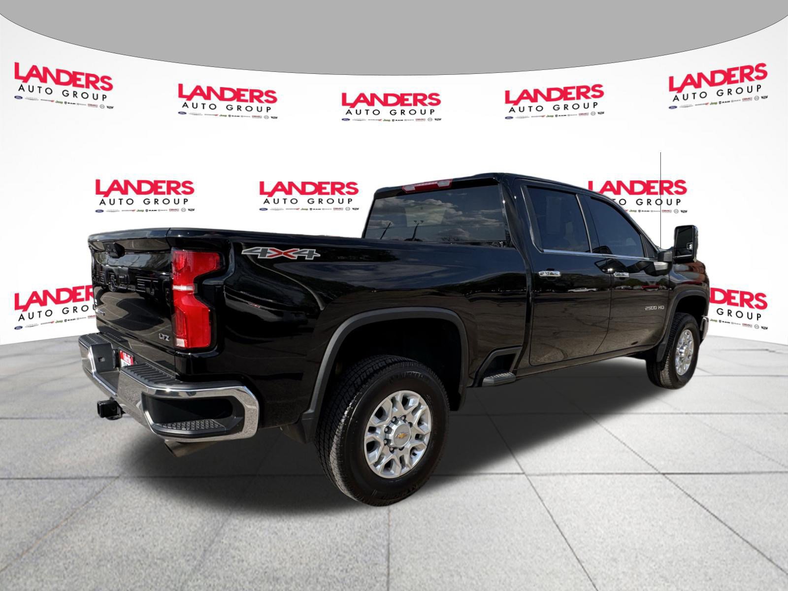 Used 2025 Chevrolet Silverado 2500 LTZ image 5