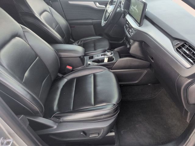 Certified 2024 Ford Escape Platinum image 31