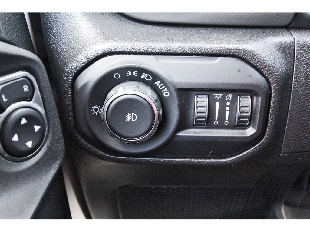 Used 2022 Jeep Wrangler Willys image 18