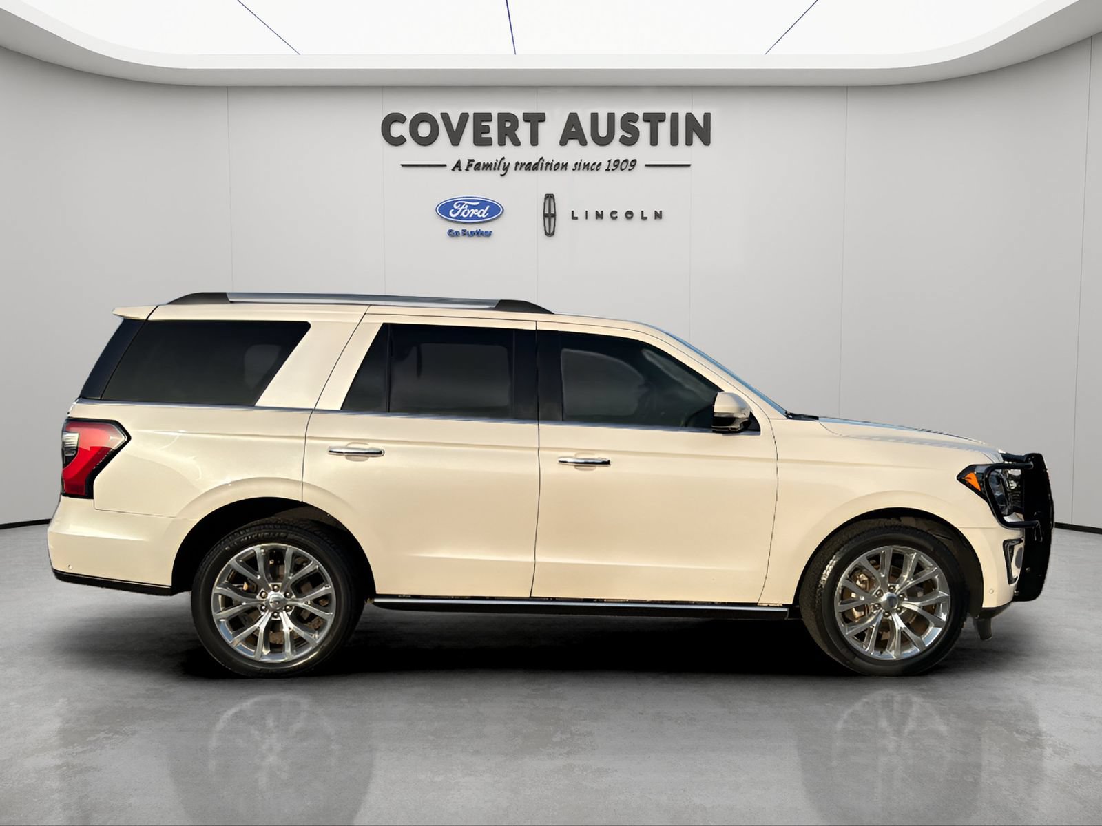 Certified 2019 Ford Expedition Limited w/ Equipment Group 302A RWD image 7