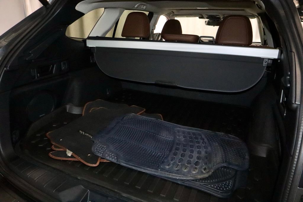 Used 2023 Subaru Outback Touring XT AWD/4WD image 14