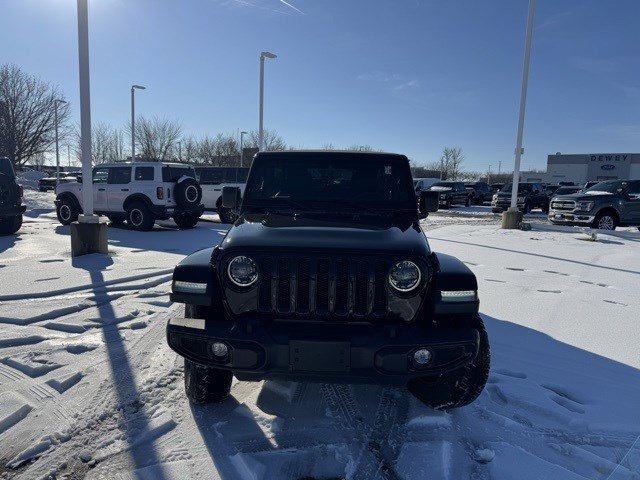Used 2023 Jeep Wrangler Unlimited Sahara image 2