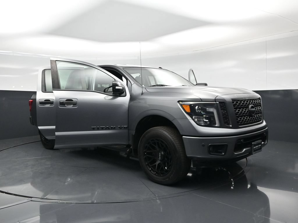 Used 2019 Nissan Titan SV w/ SV Convenience Package RWD image 33