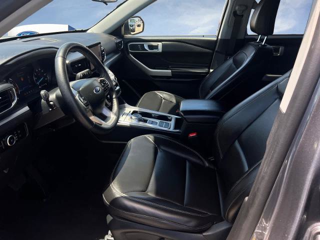 Certified 2023 Ford Explorer XLT w/ Equipment Group 202A RWD image 10