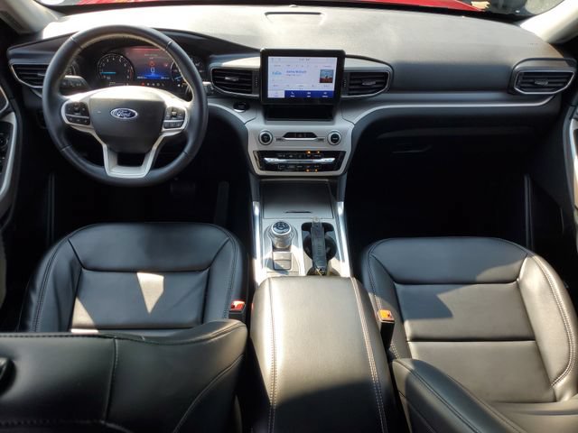 Certified 2023 Ford Explorer XLT w/ Equipment Group 202A AWD/4WD image 32