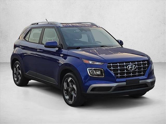 Used 2023 Hyundai Venue SEL FWD image 3