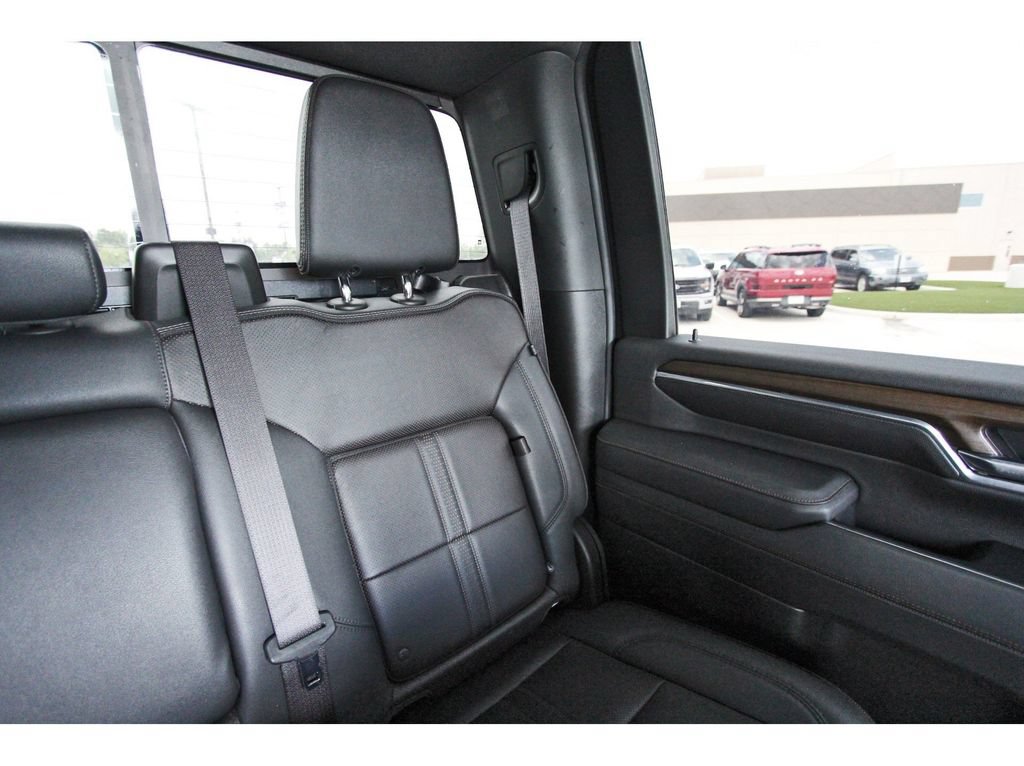 Used 2024 Chevrolet Silverado 2500 High Country w/ Technology Package AWD/4WD image 13