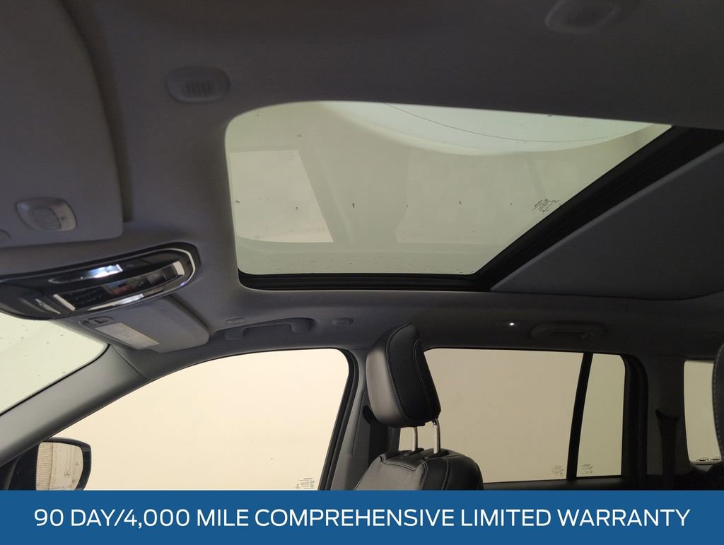 Used 2022 Jeep Grand Cherokee Limited AWD/4WD image 9