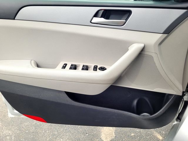 Used 2019 Hyundai Sonata SE image 14