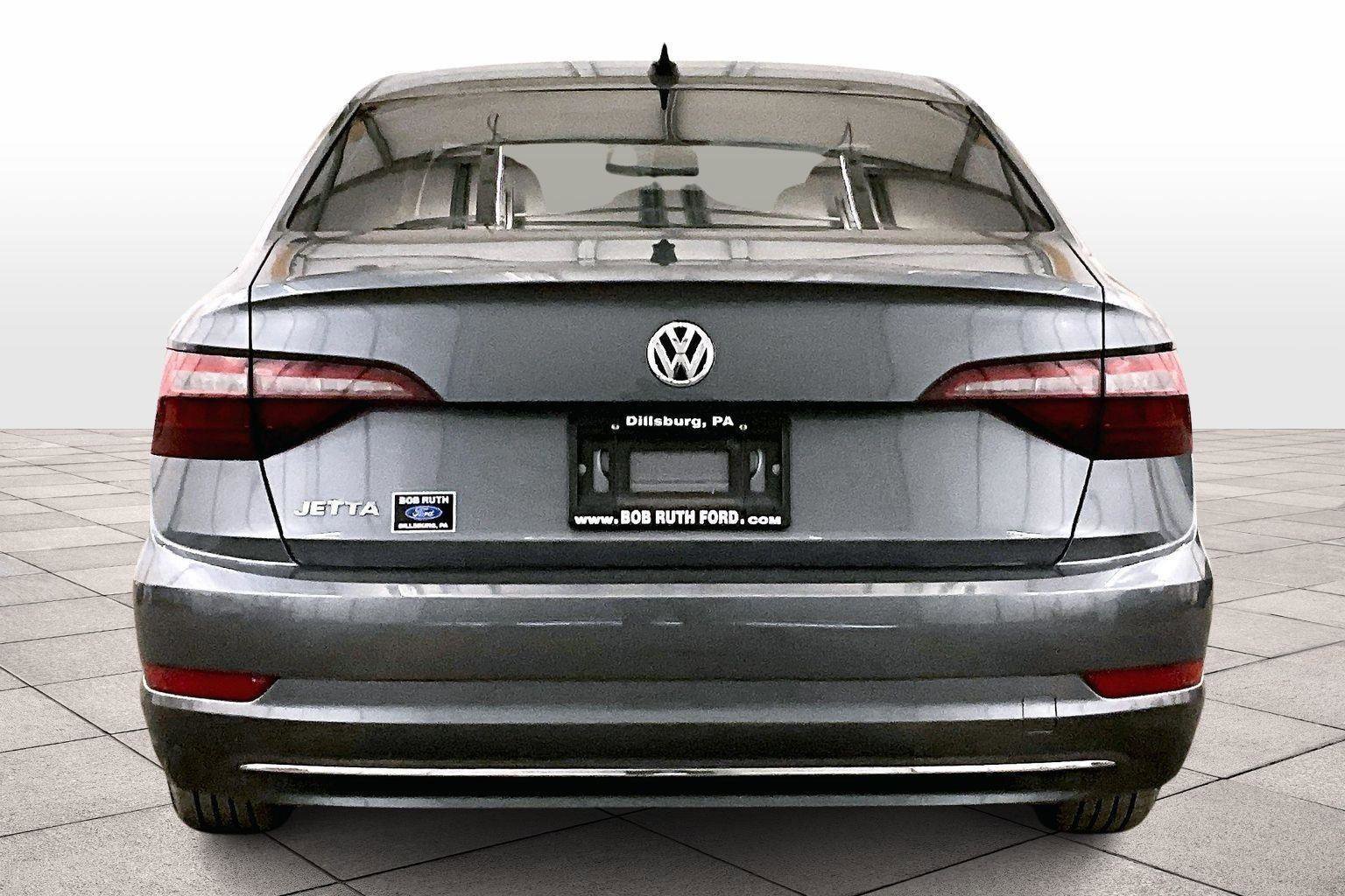 Used 2021 Volkswagen Jetta S image 2