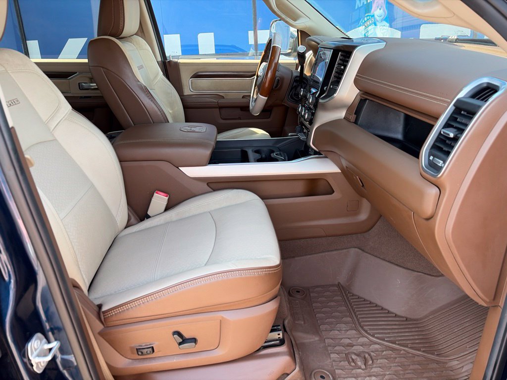 Used 2022 RAM 3500 Laramie AWD/4WD image 12