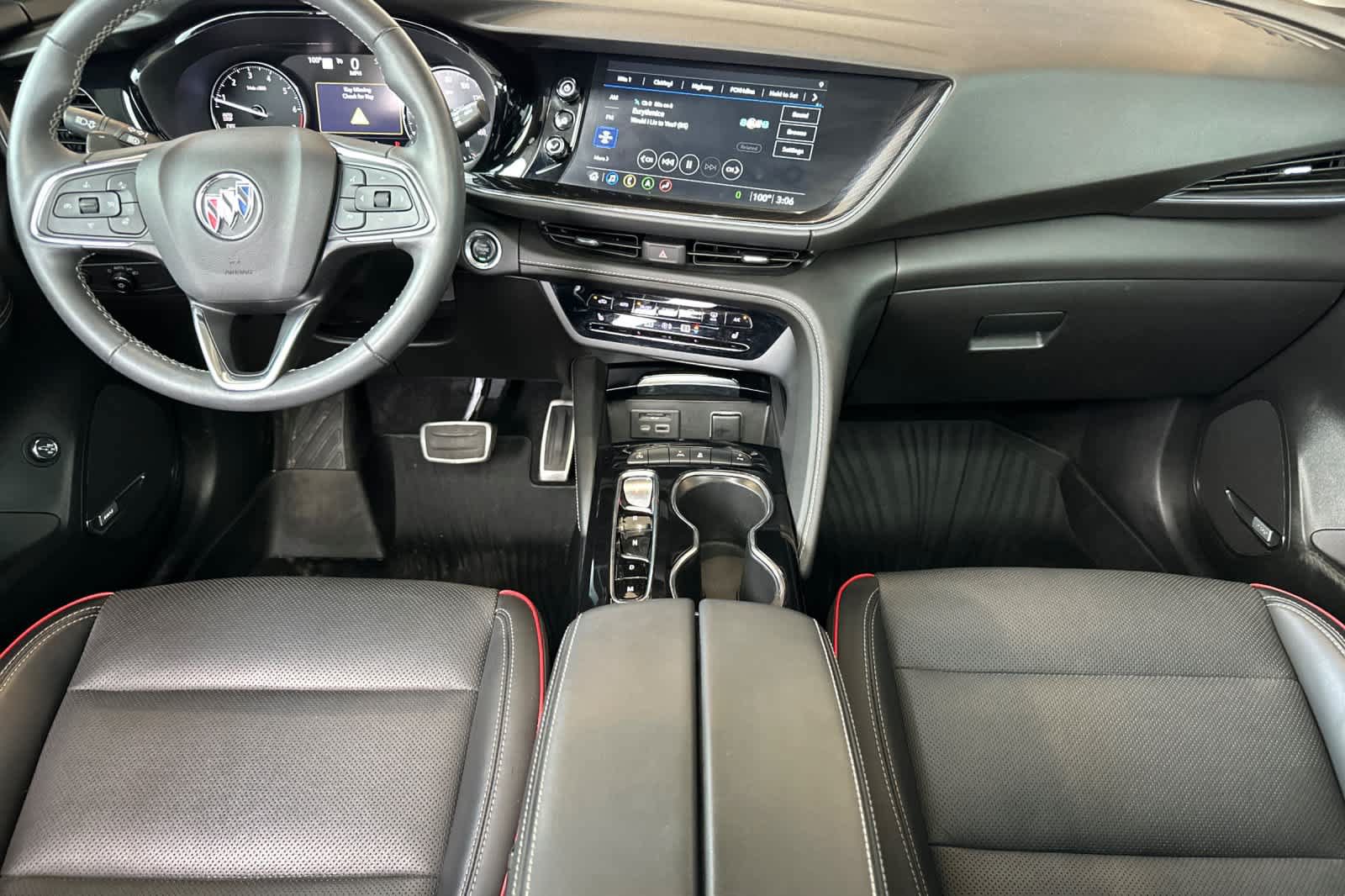 Used 2022 Buick Envision Essence w/ Technology Package I FWD image 3