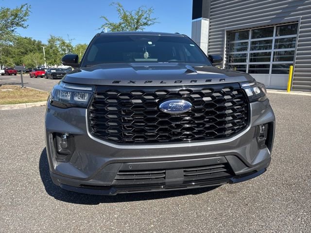 Certified 2026 Ford Explorer ST-Line w/ ST-Line Street Pack RWD image 17