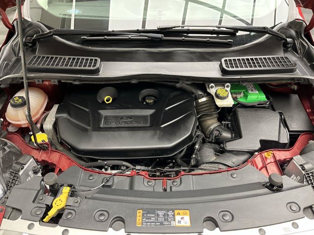 Certified 2019 Ford Escape Titanium w/ U9j03 - Titanium Tow Package AWD/4WD image 26