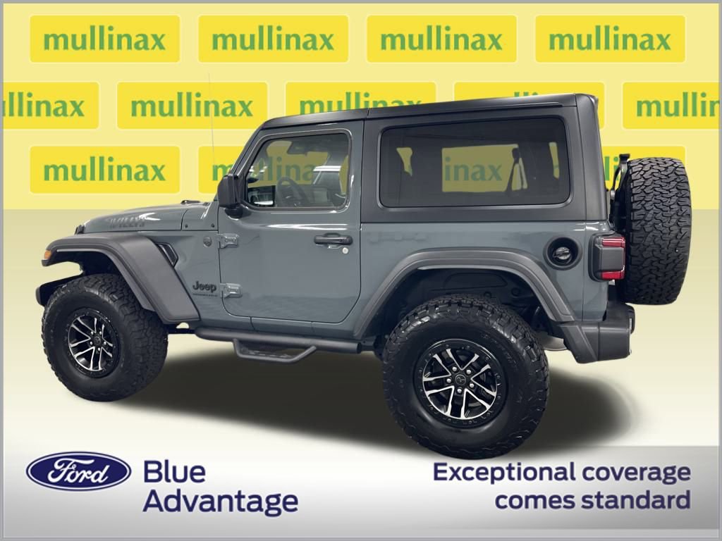 Used 2025 Jeep Wrangler Sport image 11