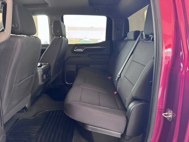 Used 2023 Chevrolet Silverado 1500 RST w/ Z71 Off-Road Package AWD/4WD image 11