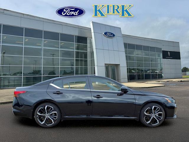 Used 2025 Nissan Altima 2.5 SR FWD image 6