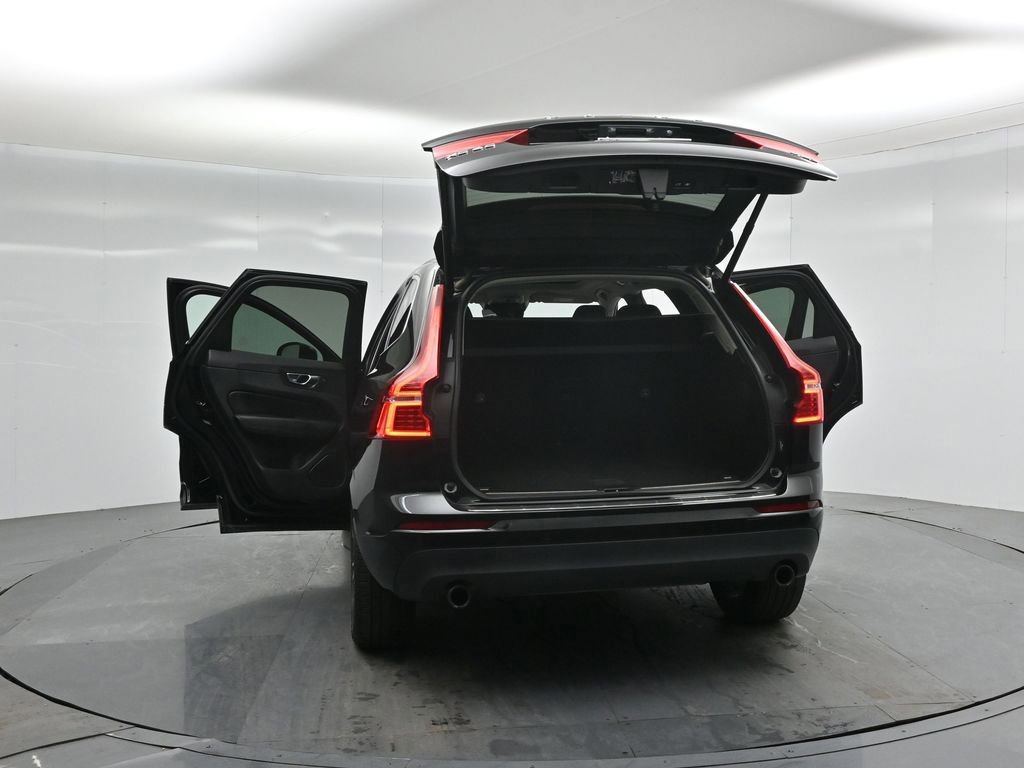 Used 2021 Volvo XC60 T5 Momentum w/ Premium Package image 56