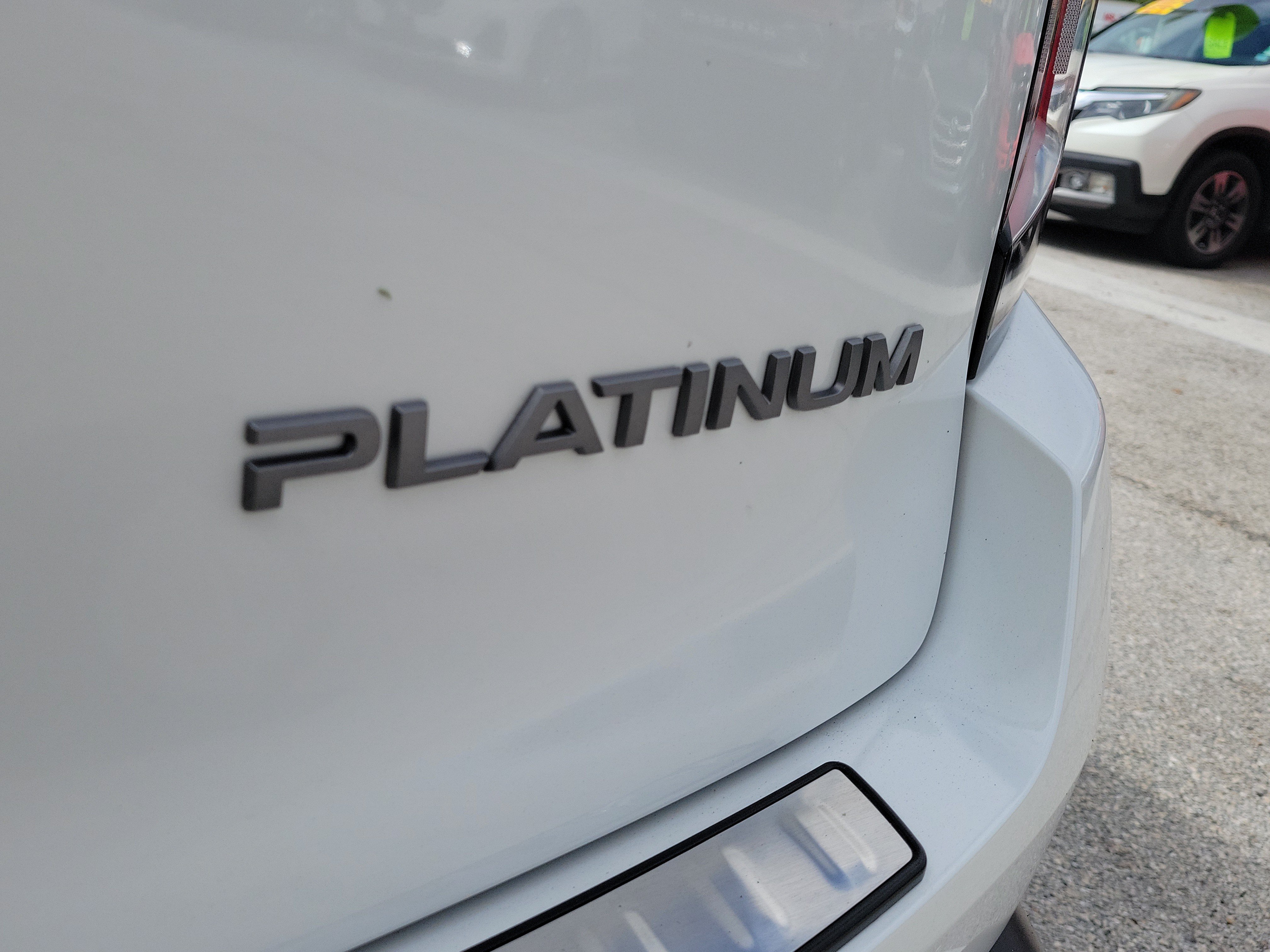 Used 2026 Nissan Armada Platinum w/ Convenience Package RWD image 9