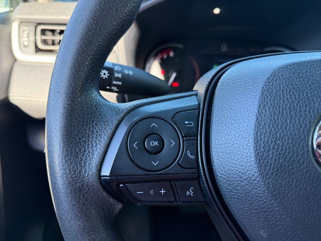 Used 2023 Toyota RAV4 XLE AWD/4WD image 19