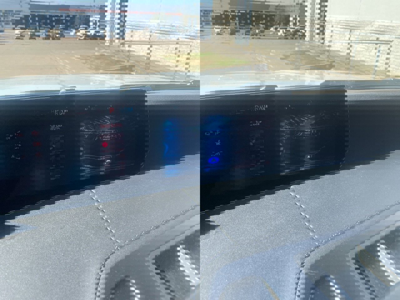 Certified 2025 Ford Expedition Platinum w/ Driver's Package image 8