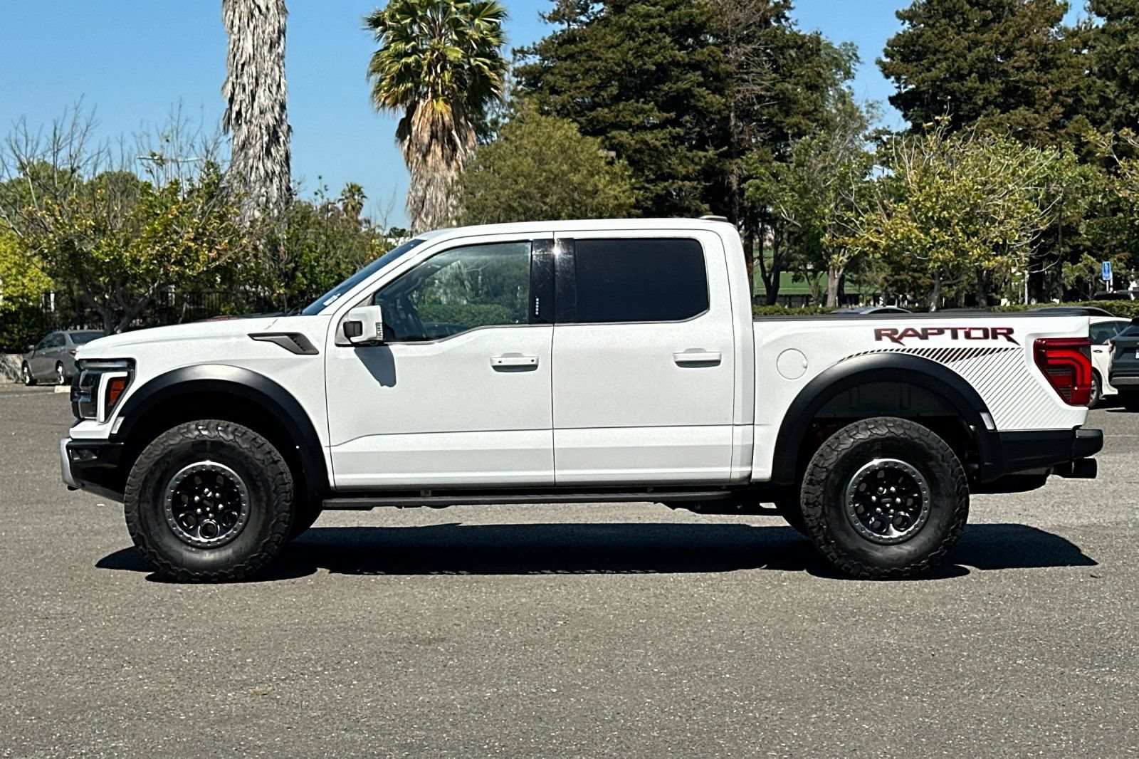 Certified 2024 Ford F150 Raptor AWD/4WD image 7