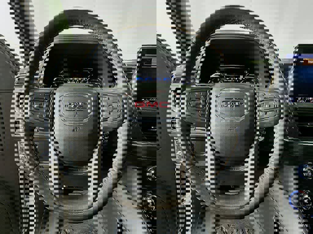 Used 2021 GMC Yukon AT4 image 19