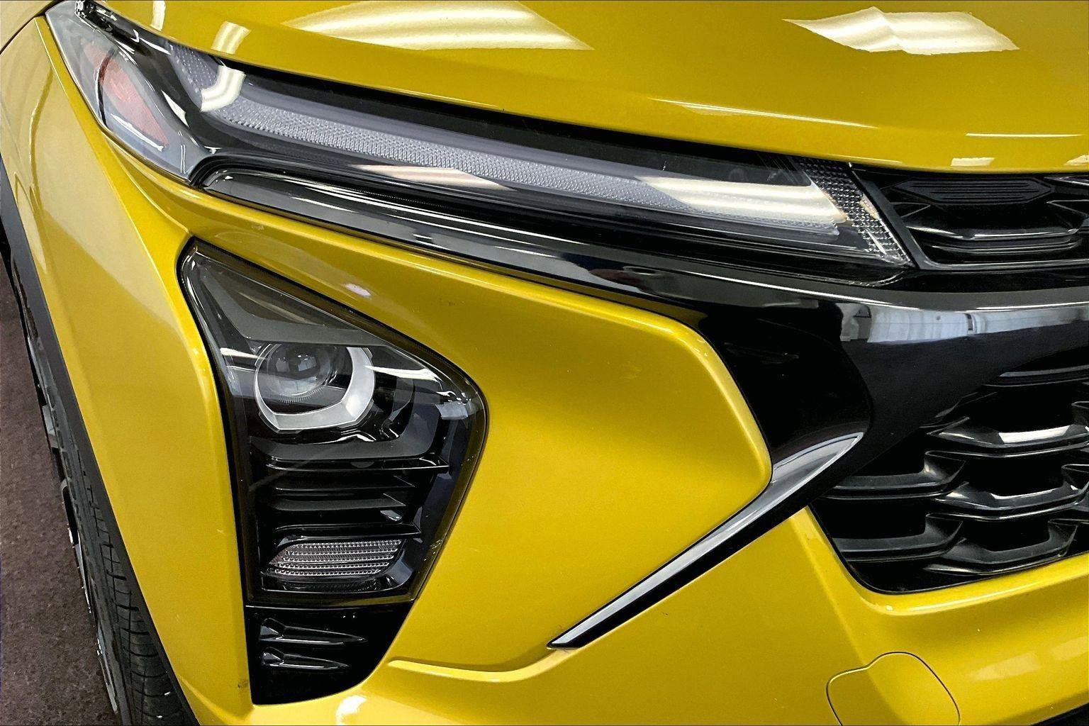 Used 2024 Chevrolet Trax RS w/ Driver Confidence Package image 27