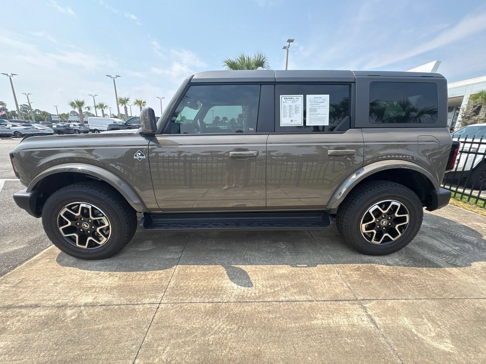 Certified 2025 Ford Bronco Outer Banks AWD/4WD image 9