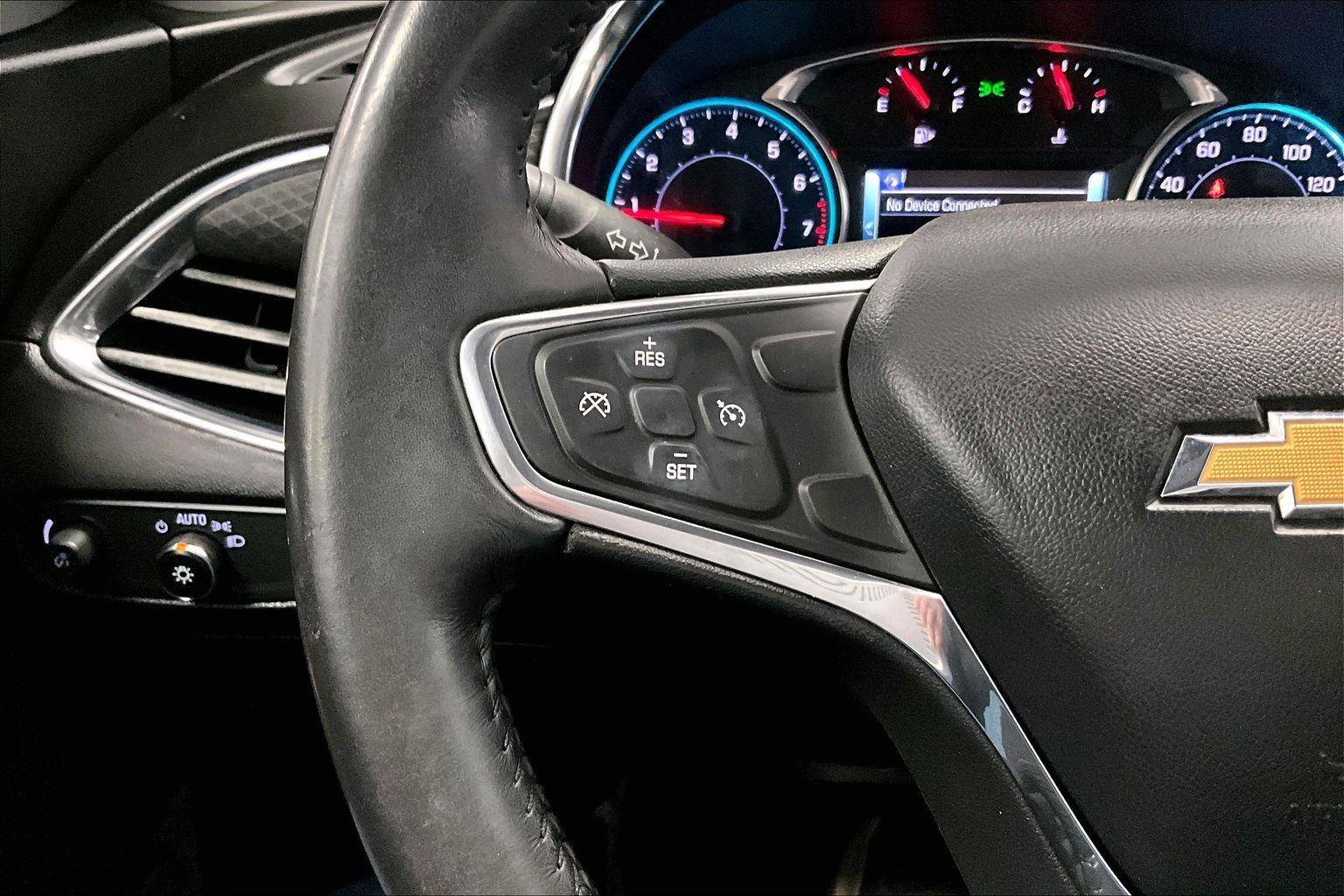 Used 2017 Chevrolet Malibu LT image 17