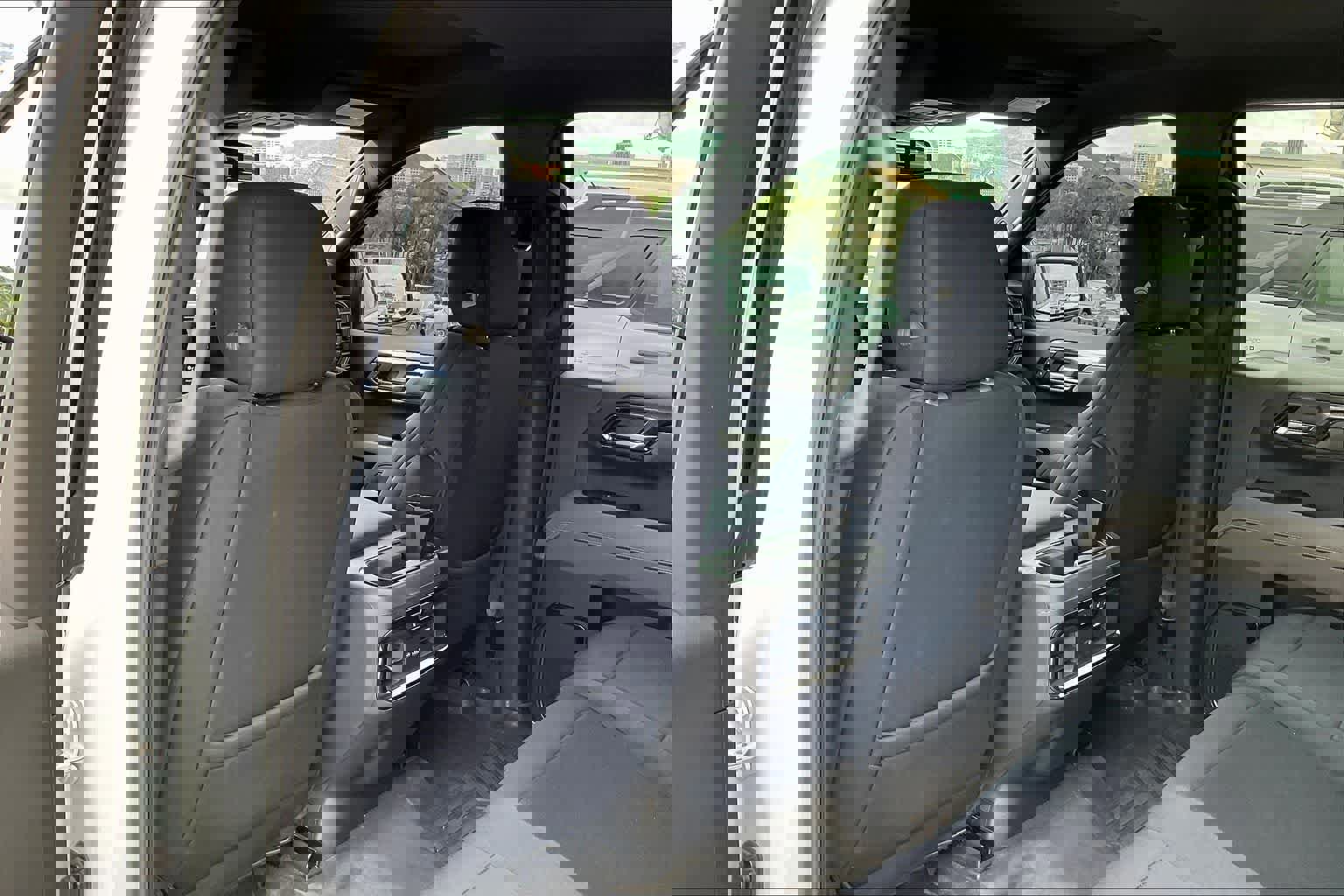 Used 2023 Chevrolet Silverado 1500 ZR2 image 14