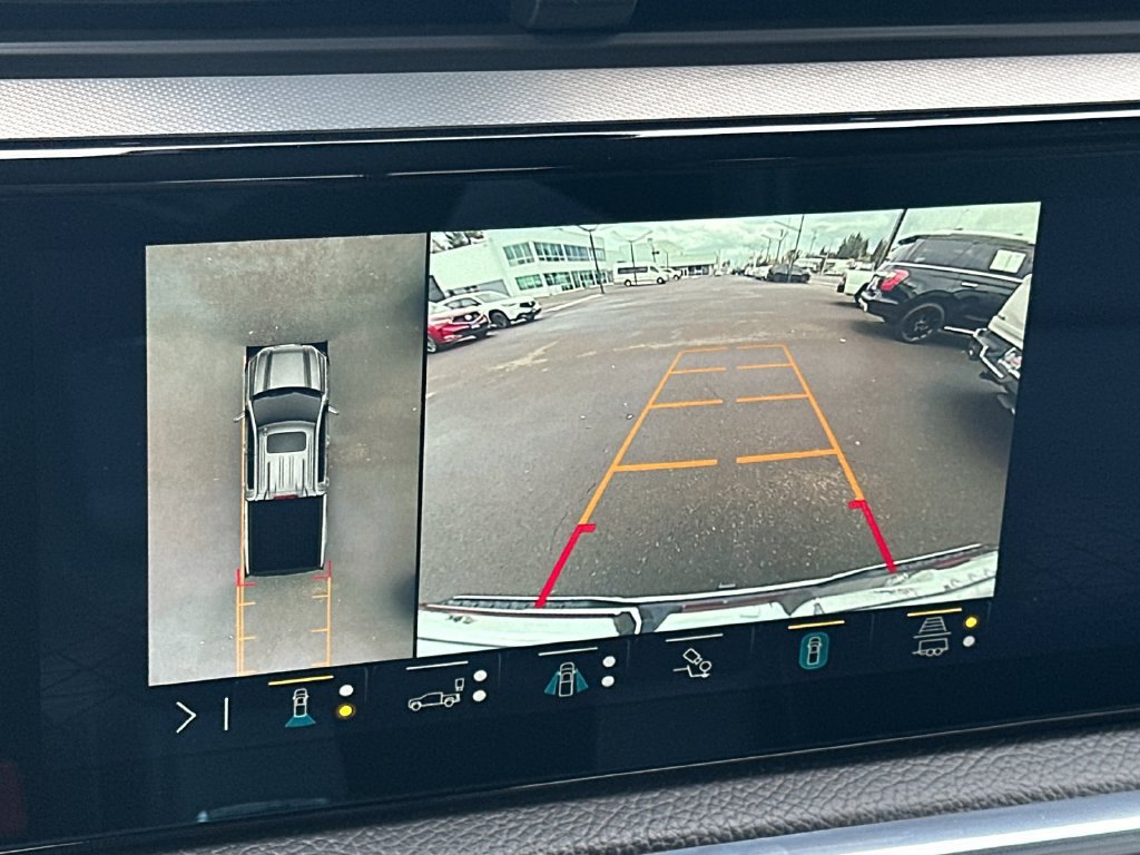 Used 2023 GMC Sierra 1500 Denali w/ Technology Package AWD/4WD image 18
