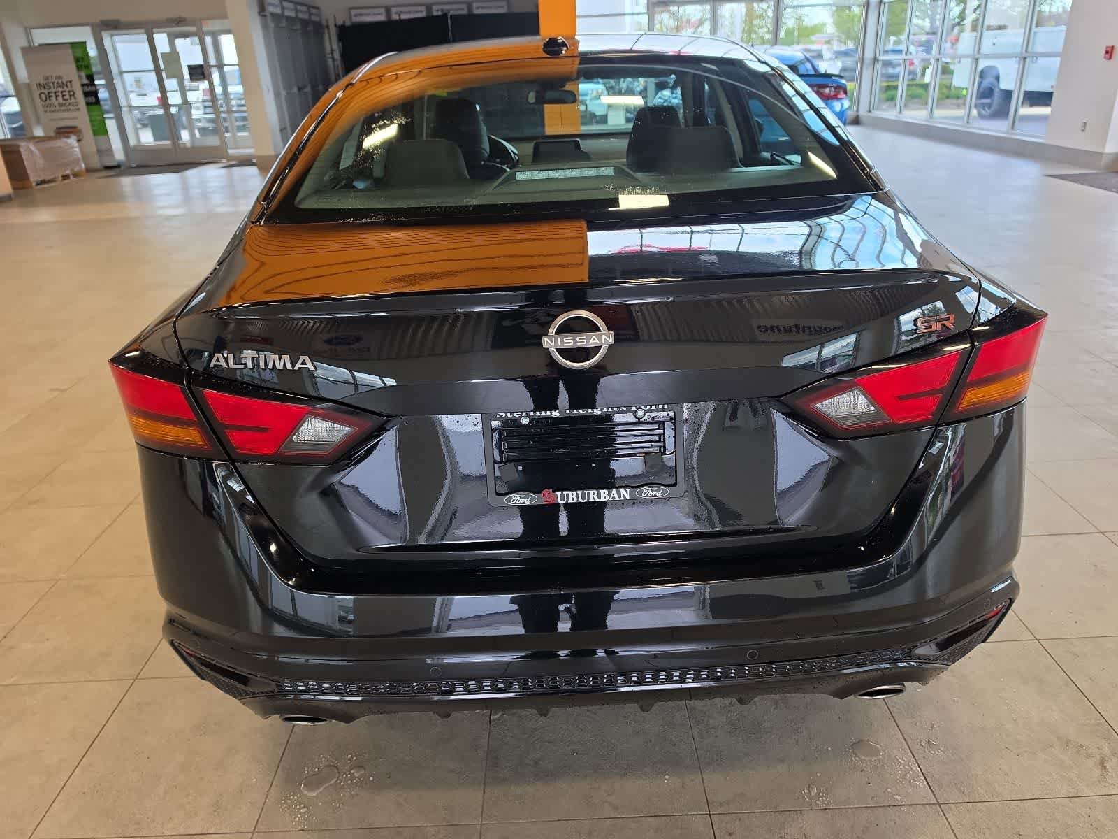 Used 2024 Nissan Altima 2.5 SR FWD image 10