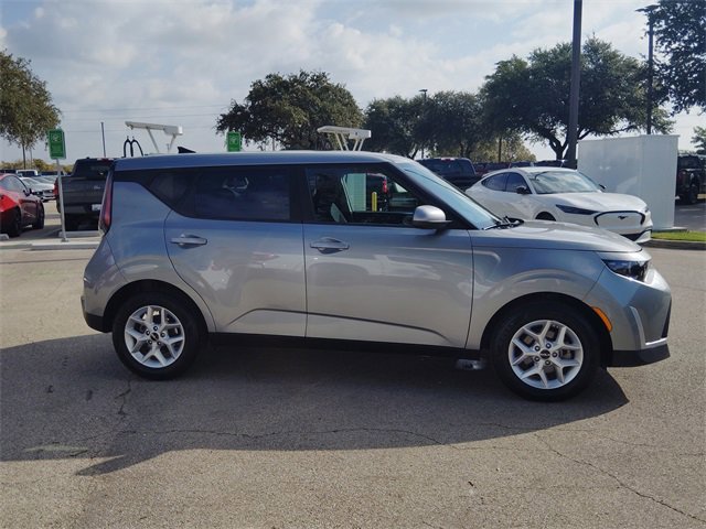 Used 2023 Kia Soul LX w/ Option Group 015 image 7