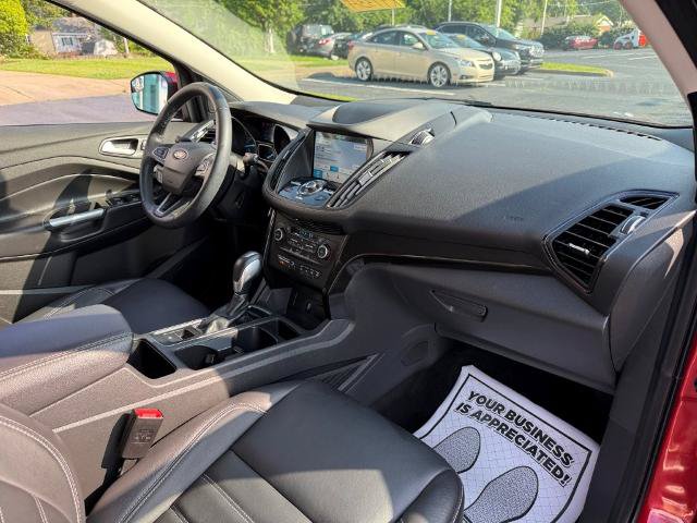 Certified 2019 Ford Escape Titanium FWD image 24