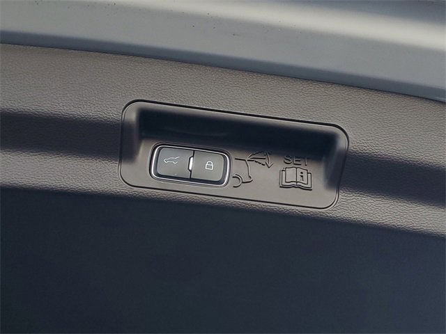 Certified 2020 Ford Explorer Platinum w/ Premium Technology Package image 8