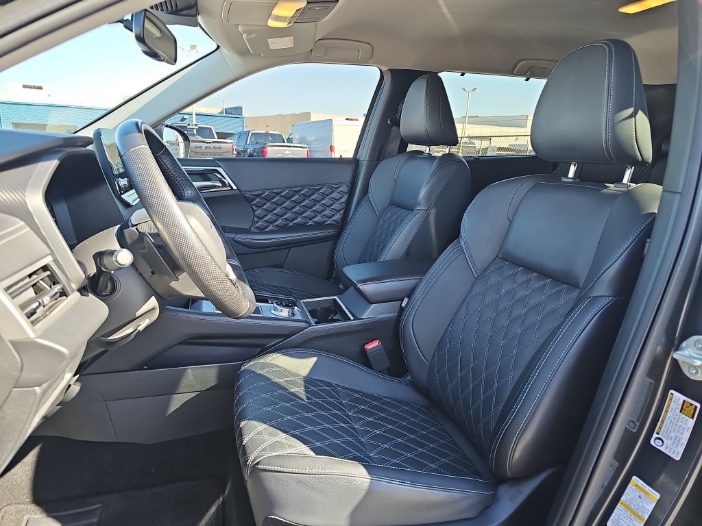 Used 2024 Mitsubishi Outlander SEL Black Edition AWD/4WD image 15