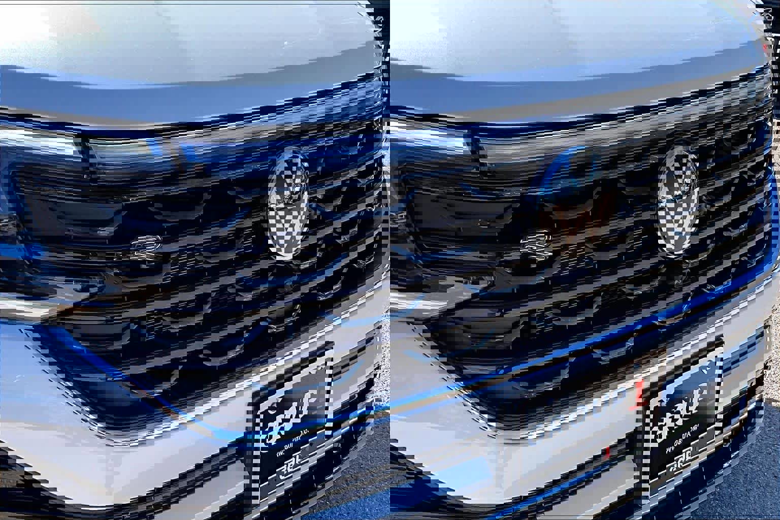 Used 2025 Volkswagen Atlas SEL Premium R-Line image 29