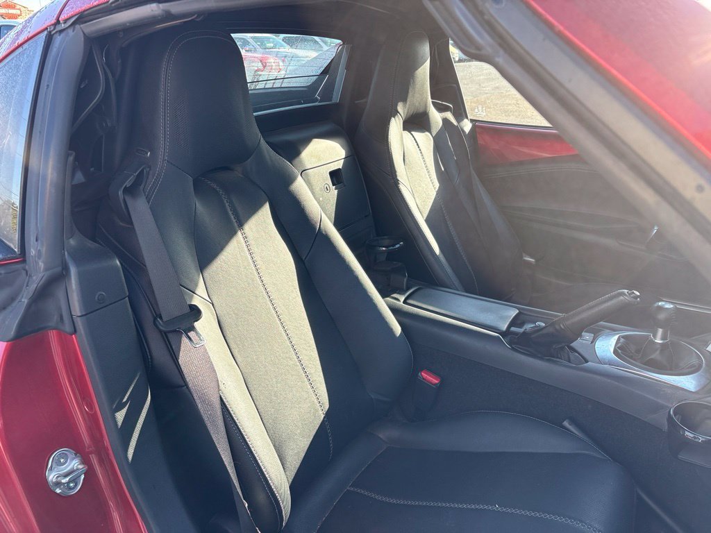 Used 2021 MAZDA MX-5 Miata RF Grand Touring RWD image 9