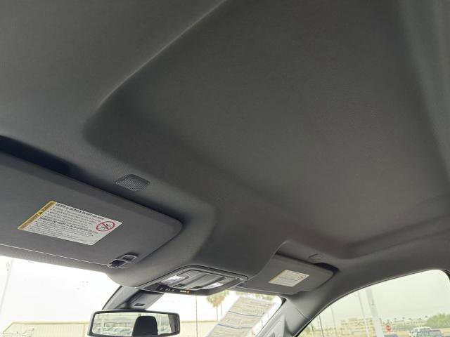 Used 2022 Chevrolet Silverado 2500 Custom w/ Custom Value Package image 16