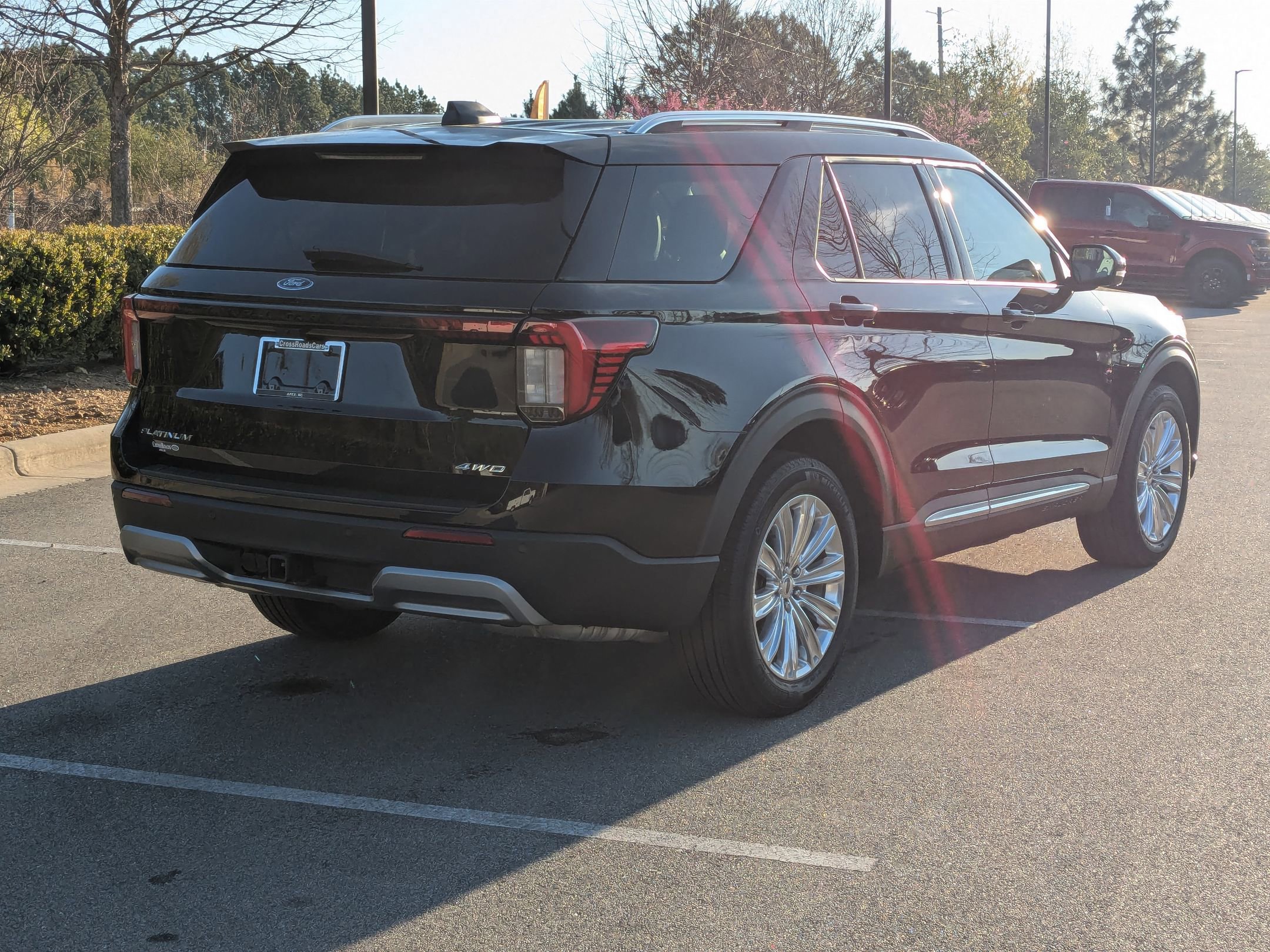 Certified 2025 Ford Explorer Platinum w/ LUX Leather Package image 5