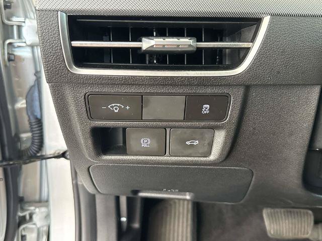 Used 2025 Hyundai Sonata SEL FWD image 25
