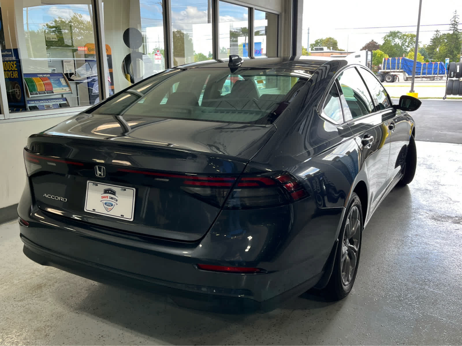 Used 2023 Honda Accord EX image 8