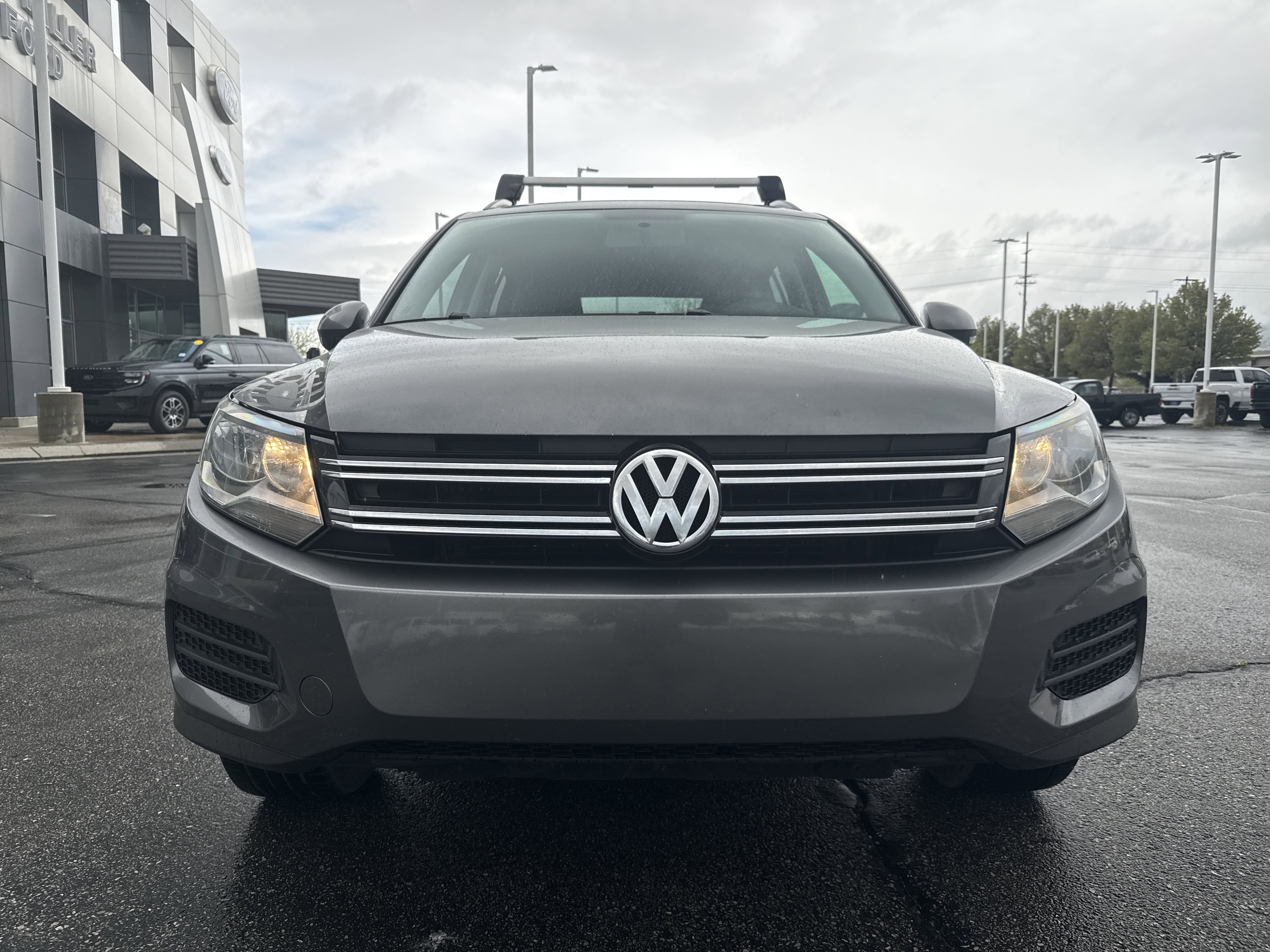 Used 2018 Volkswagen Tiguan Limited w/ Premium Package image 8