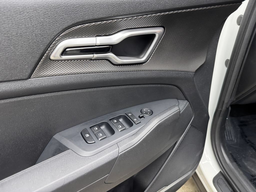 Used 2024 Kia Sportage LX AWD/4WD image 9